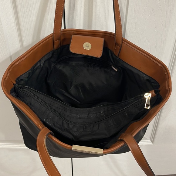 Jone New York Black and Brown Shoulder Bag - Picture 3 of 5